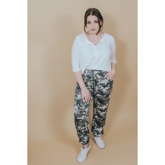 ATTENTION CAMO PAPERBAG JOGGERS - Picture 2 of 5